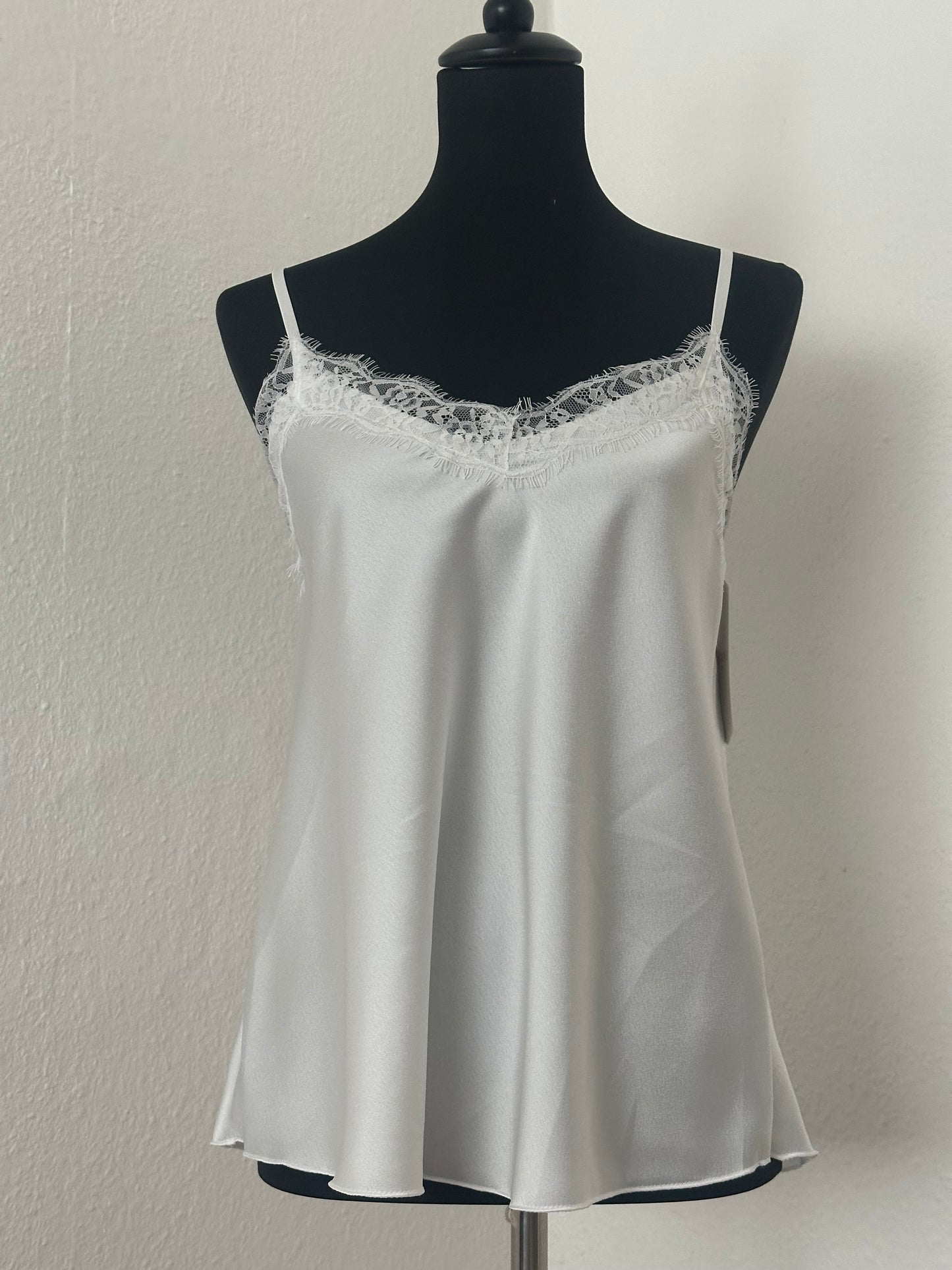 Spitzen-Top in Satin Optik in versch.Farben